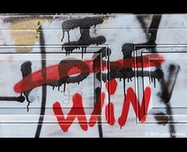 GRAFFITI SUR LES MURS 2